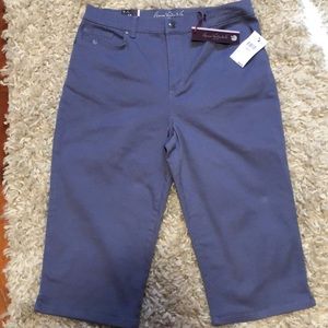 Gloria Vanderbilt Capri Pants